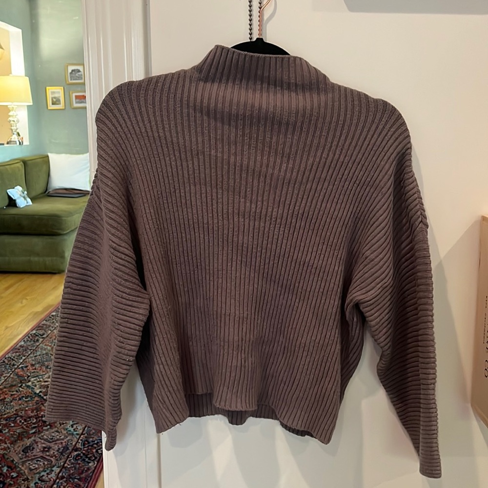 URBAN OUTFITTERS ribbed gray sweater mock neck